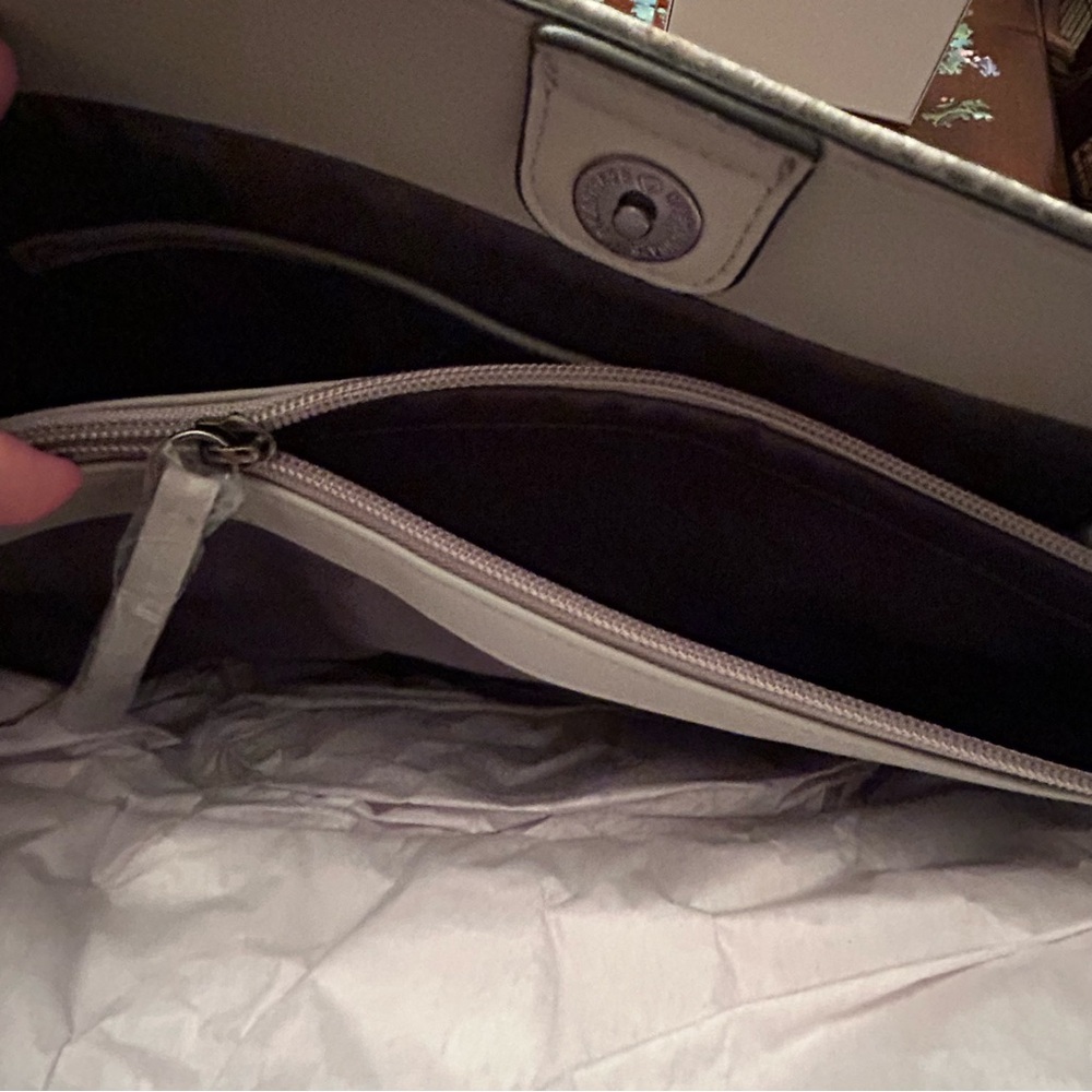 Simply Vera Vera Wang Lavey Raddix Tote Bag 🆕 - Picture 8 of 9